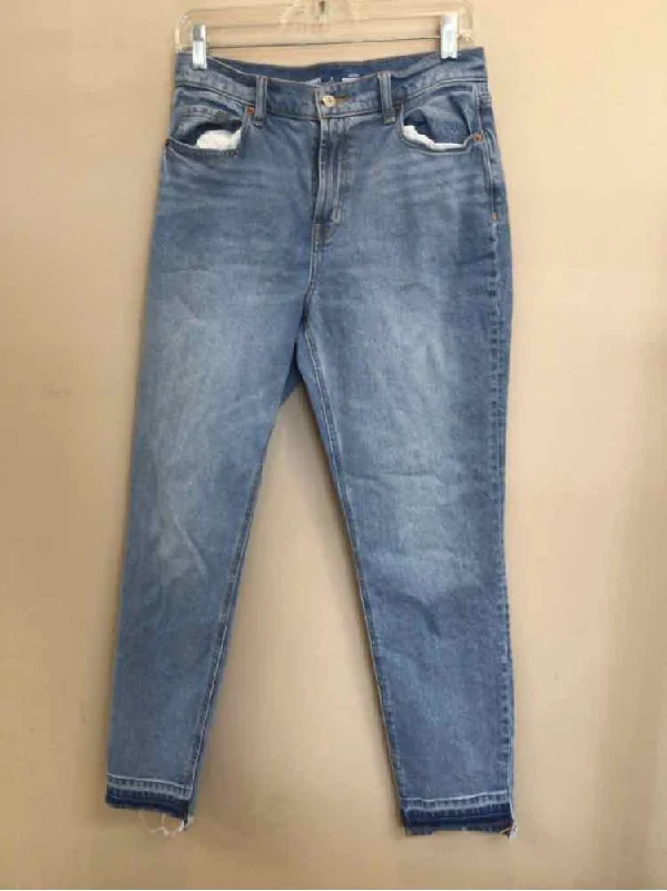 OLD NAVY SIZE 4 Ladies JEANS