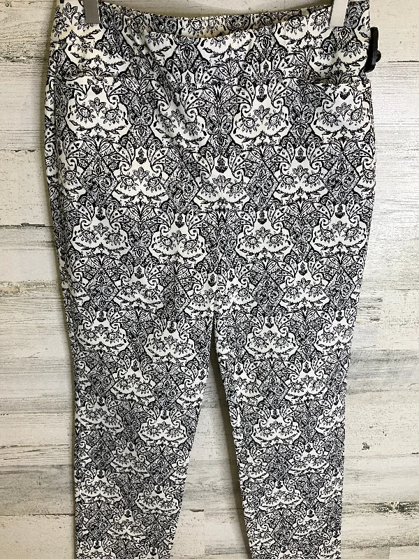 Black & White Pants Cropped Chicos, Size 4