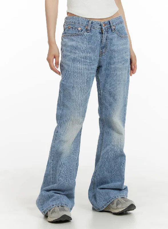 Light Washed Bootcut Jeans CM426